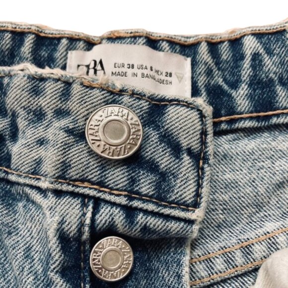 Zara Jeans, High Waist Ankle Distressed Straight Legs Button Fly Raw Hem, size 6 - Picture 6 of 10